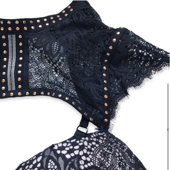 NEW! Victoria’s Secret black push-up bra with lace top attached - Picture 7 of 16